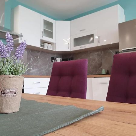 Al Malina 3Bdr Family Apt With Parking Space Near Airport And Iec Софія Екстер'єр фото