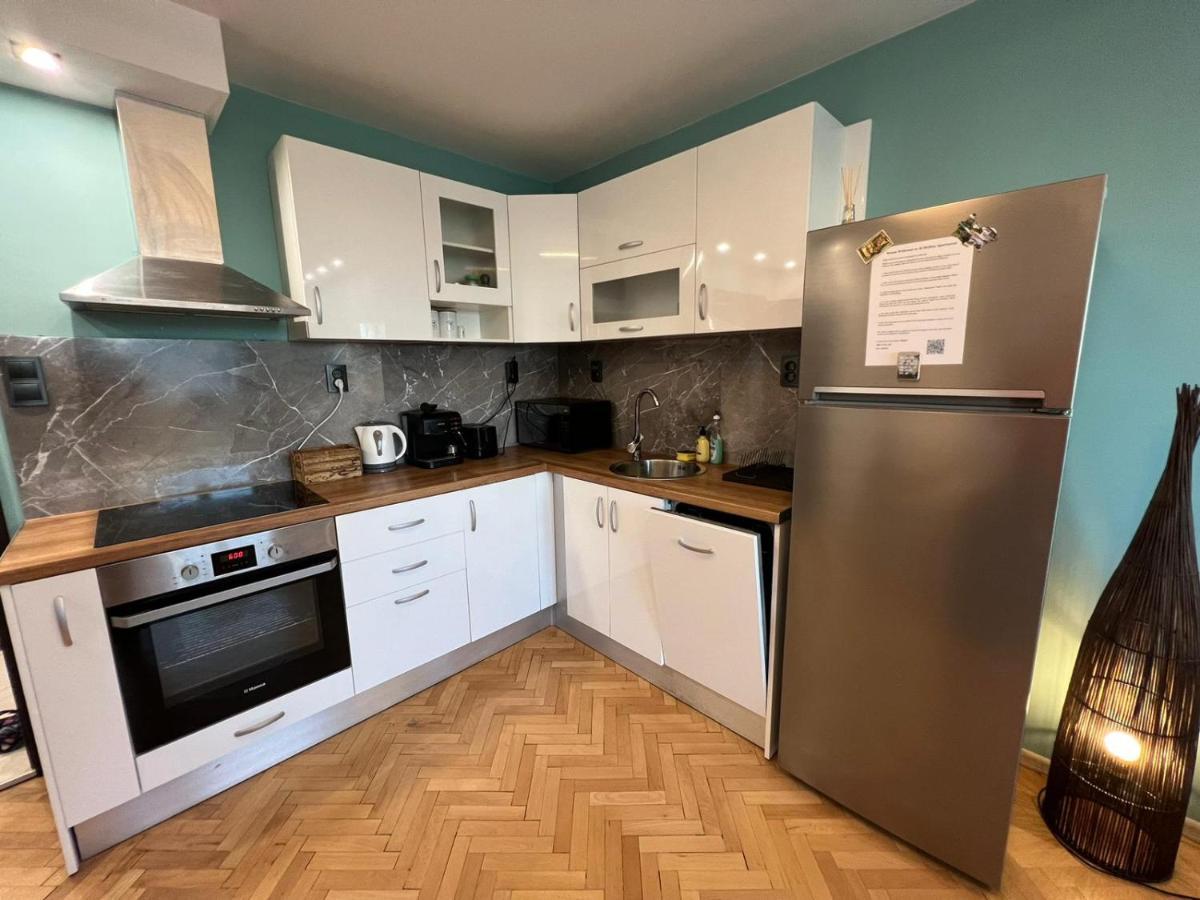 Al Malina 3Bdr Family Apt With Parking Space Near Airport And Iec Софія Екстер'єр фото
